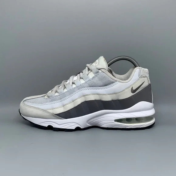 Nike Air Max 95 White Gray Running Shoes 905348-011 Men’s Sz 7Y Women's Sz 8.5